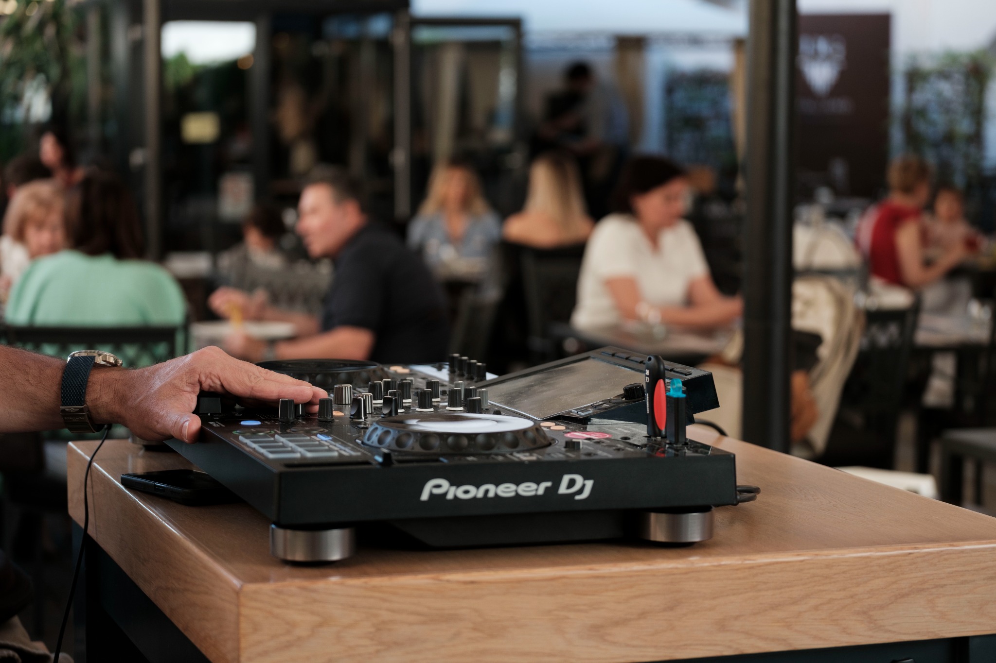 DJ pult a teraszon